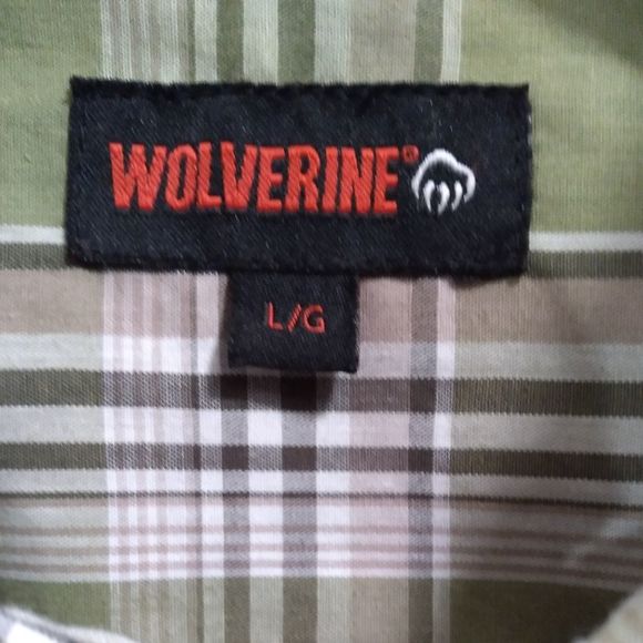 Wolverine Short Sleeve Button Down Shirt. Large - Picture 2 of 7